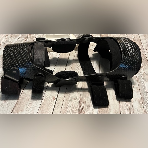 Other Innovation Sports C18 Knee Brace Poshmark